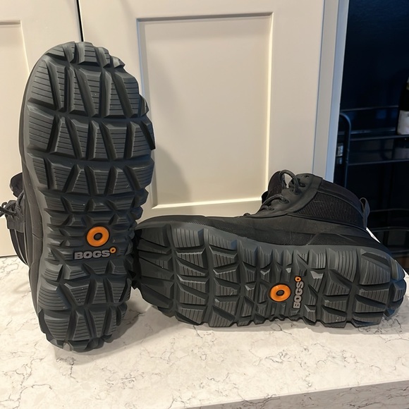 Bogs Arcata Urban Mid Like New!  (M 10) - Picture 5 of 5